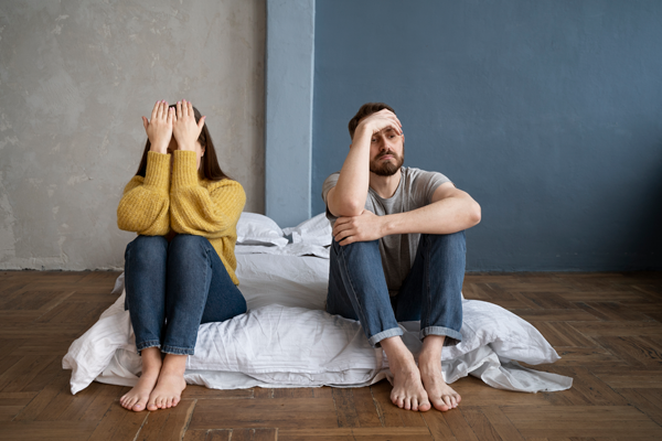 İlişki problemleri nasıl çözülür? Sağlıklı iletişim ve güçlü ilişkiler kurmak için 8 etkili yöntemi öğrenin. İzmir psikolog desteği hakkında bilgi alın.